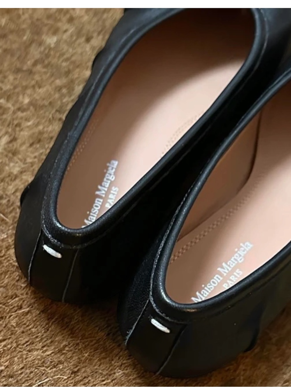 Black Tabi Split-Toe Ballet Flats - Picture 10 of 12